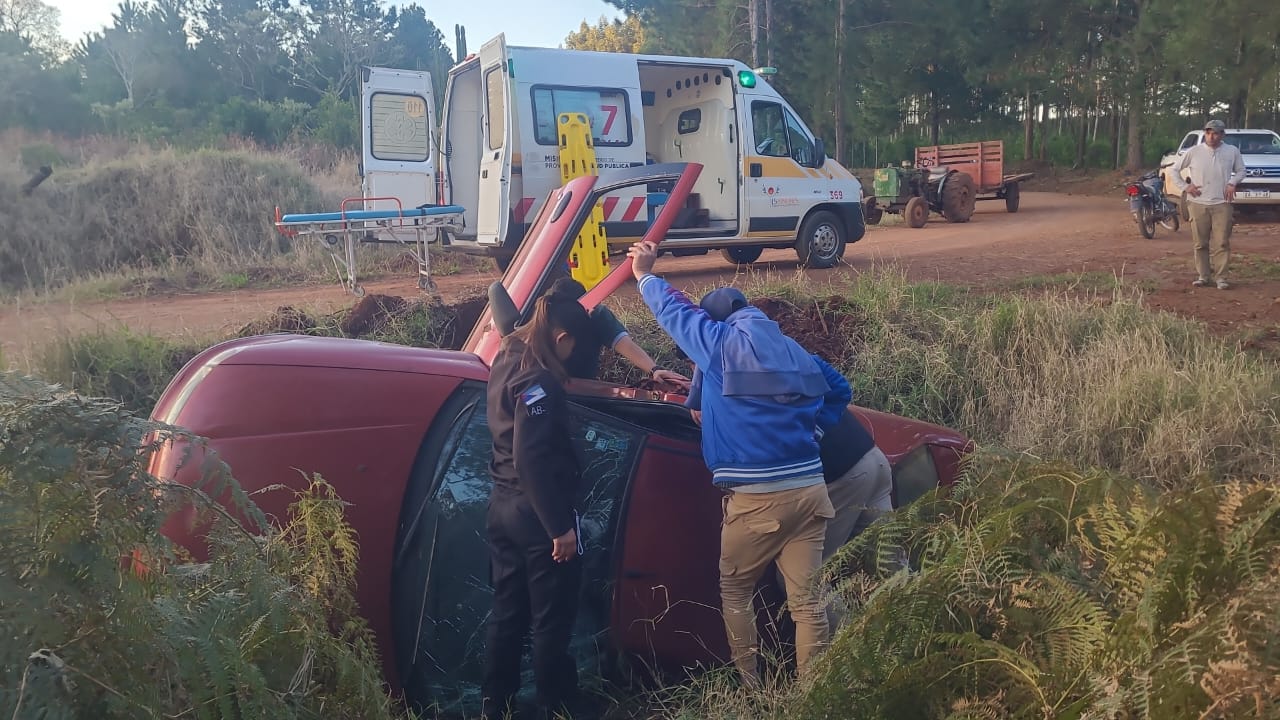 Despiste en zona rural de Gobernador López dejó una mujer lesionada - Imagen 1